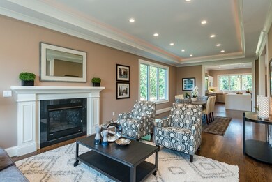 912 Dedham St, Newton Center, MA 02459 - photo 5