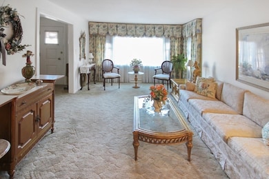 7 Magnolia Rd, Methuen, MA 01844 - photo 3