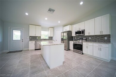 The Island Kitchen Comes With Granite Countertops,