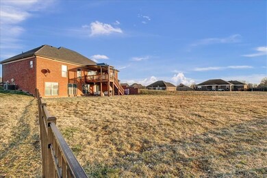 Big backyard > one of the biggest in the neighborh
