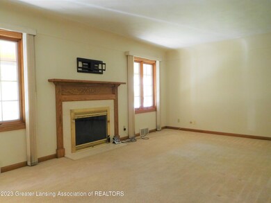 1315 Briarwood Dr, Lansing, MI 48917 - photo 7