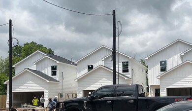 7906 James Franklin St, Houston, TX 77088 - photo 4