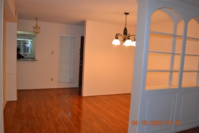 869 Wax Myrtle Ln unit 4, Houston, TX 77079 - photo 7