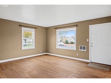 3129 Fir St, Longview, WA 98632 - photo 5