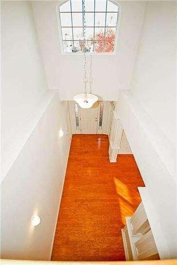 9 Norton Ave, Hightstown, NJ 08520 - photo 4