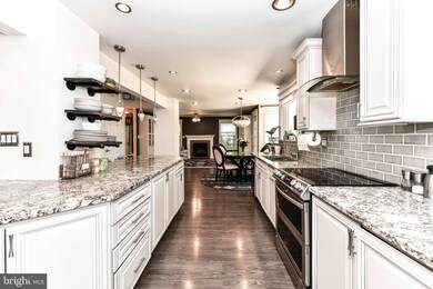 9701 Walthorne Ct, Burke, VA 22015 - photo 5