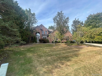 3904 Kaeleaf Rd, Lake Orion, MI 48360 - photo 2