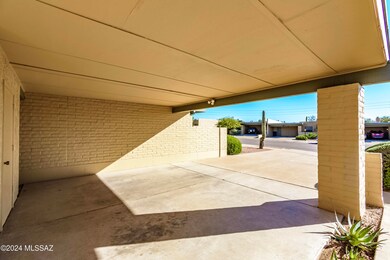 7827 E 4th St__067