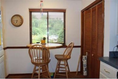 21 Apple Tree Hill Rd, Hopkinton, MA 01748 - photo 4