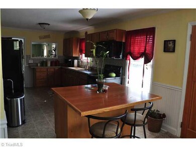 1738 Poole Town Rd, Asheboro, NC 27205 - photo 6