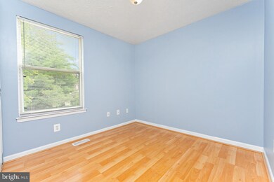 1727 Sundance Dr, Reston, VA 20194 - photo 7