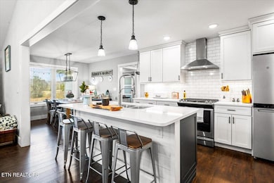 129 Austin Ln, Jacksboro, TN 37757 - photo 2