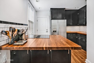 2940OleanderDriveC1-6
