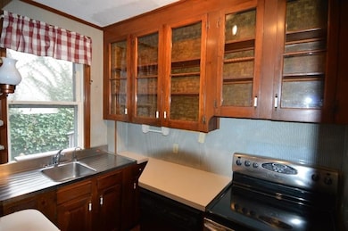 118 Franklin St, Bristol, RI 02809 - photo 7