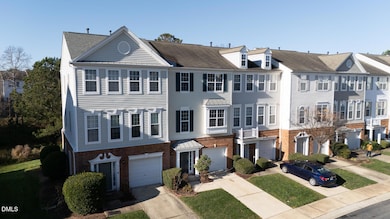 712 Sutter Gate Ln, Morrisville, NC 27560 - photo 2