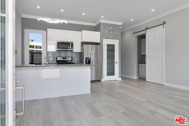 21037 Costanso St, Los Angeles, CA 91364 - photo 3