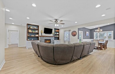 309 N Adams St, Fithian, IL 61844 - photo 5