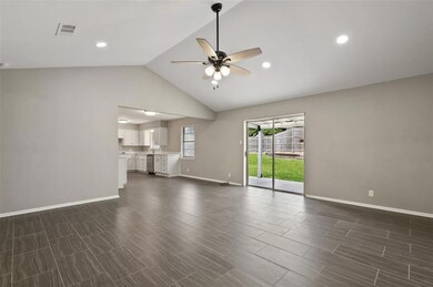 1101 Sherwood Dr, Bedford, TX 76022 - photo 3