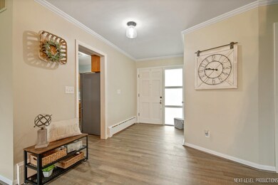 516 Meyer Ct, Aurora, IL 60506 - photo 5