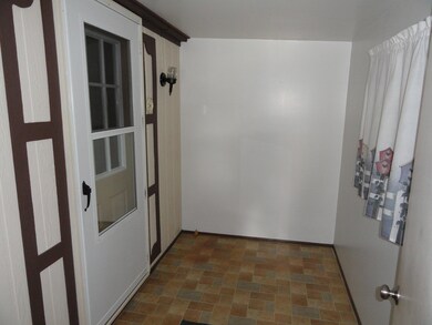 703 6th Ave SE, Mandan, ND 58554 - photo 4