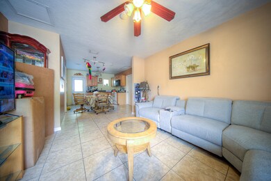 1216-1218-1220 2nd Ave  - 7
