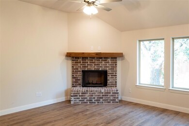 401 Smith Rd, Springtown, TX 76082 - photo 3