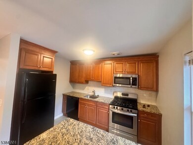 1118 Valley Rd unit 2A, Wayne, NJ 07470 - photo 4