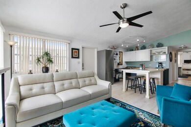 10 Clara BLvd Interior-04