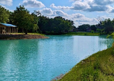 2603 Whispering Pine Dr, Alvin, TX 77511 - photo 6