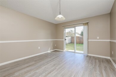 977 Vanderbilt Dr, Eustis, FL 32726 - photo 3