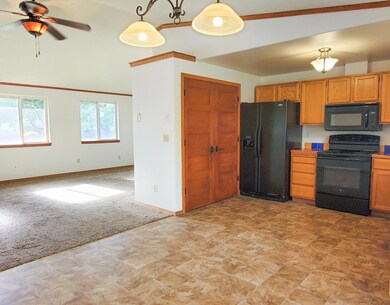 1548 SW 34th St, Redmond, OR 97756 - photo 3