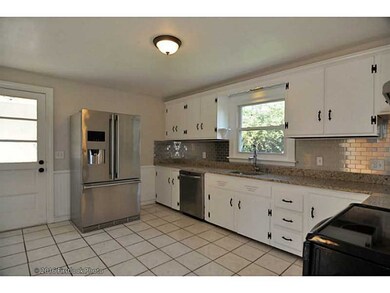 17 Goulart Ave, Bristol, RI 02809 - photo 3