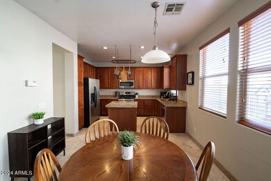 1253 E Julian Dr