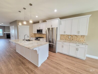 2103 Alder Ave unit A, Lewiston, ID 83501 - photo 4