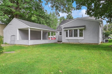 2861 Seely Ave SE, Cedar Rapids, IA 52403 - photo 5