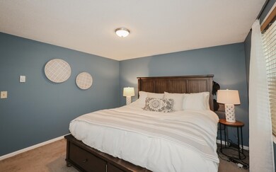 1035 S Mammoth Rd unit 2, Manchester, NH 03109 - photo 7