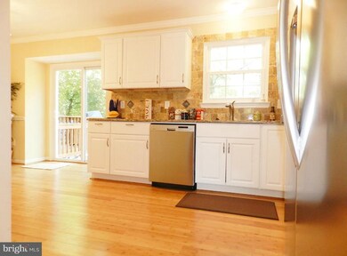 21 Applegrath Ct, Germantown, MD 20876 - photo 6