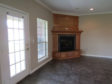 385 Ashwood Bend, Lufkin, OK 74904 - photo 4