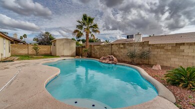 6243 E Grandview Cir-35