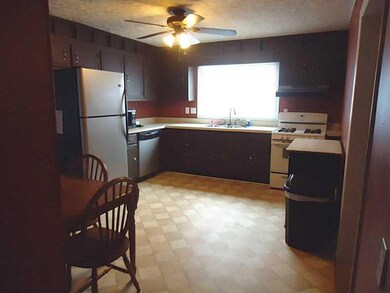 341 N Cherry St, Columbus, IN 47201 - photo 4