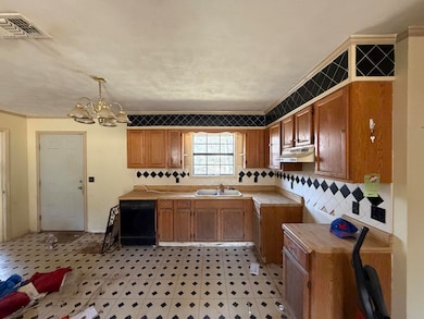 1025 Turnage Rd, Cedarbluff, MS 39741 - photo 4