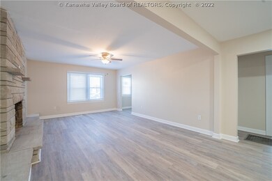 1009 West Virginia Ave, Dunbar, WV 25064 - photo 3