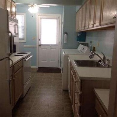 71 Outer Dr, Chicopee, MA 01022 - photo 6