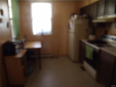 323 N 3rd St, Allentown, PA 18102 - photo 3