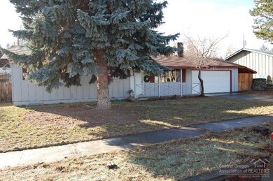 1253 NE Hollinshead Dr, Bend, OR 97701 - photo 2