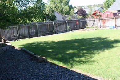 2313 SW 31st St, Redmond, OR 97756 - photo 2