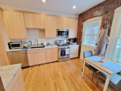 14 Colbourne Crescent unit 1, Brookline, MA 02445 - photo 3