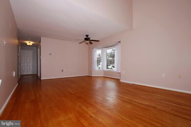 7913 Gambrill Ct, Springfield, VA 22153 - photo 7