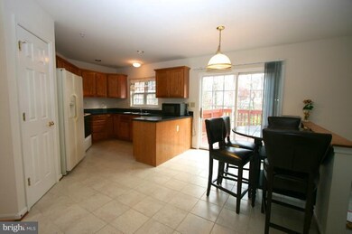 9813 Pheasant Run Ct, Laurel, MD 20708 - photo 7