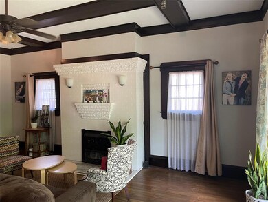 613 W Chambers St, Cleburne, TX 76033 - photo 4